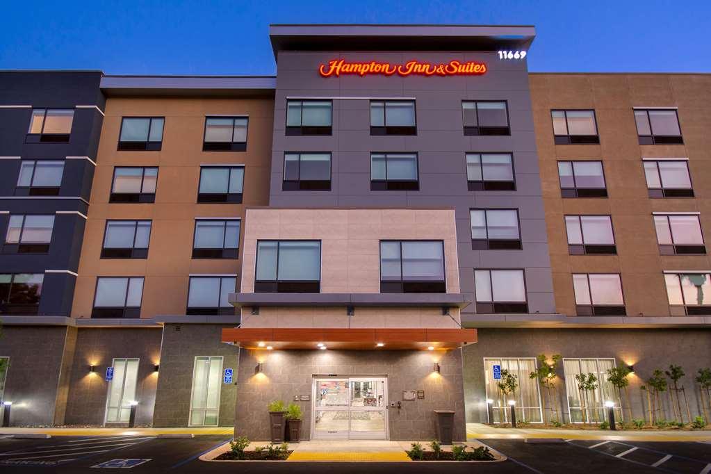 Hampton Inn & Suites Ontario Rancho Cucamonga Eksteriør bilde