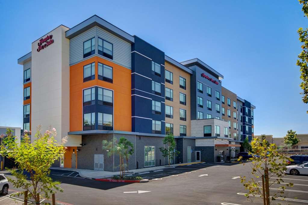 Hampton Inn & Suites Ontario Rancho Cucamonga Eksteriør bilde